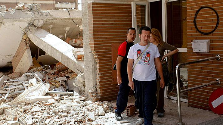 Telediario 1 - Sin trabajo y sin casa