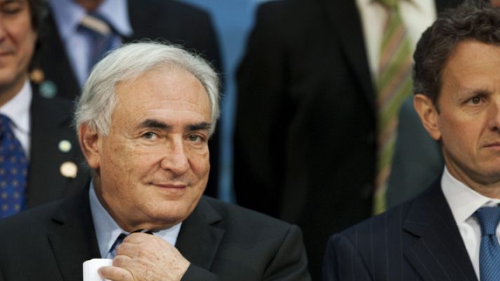  - El director del FMI, detenido