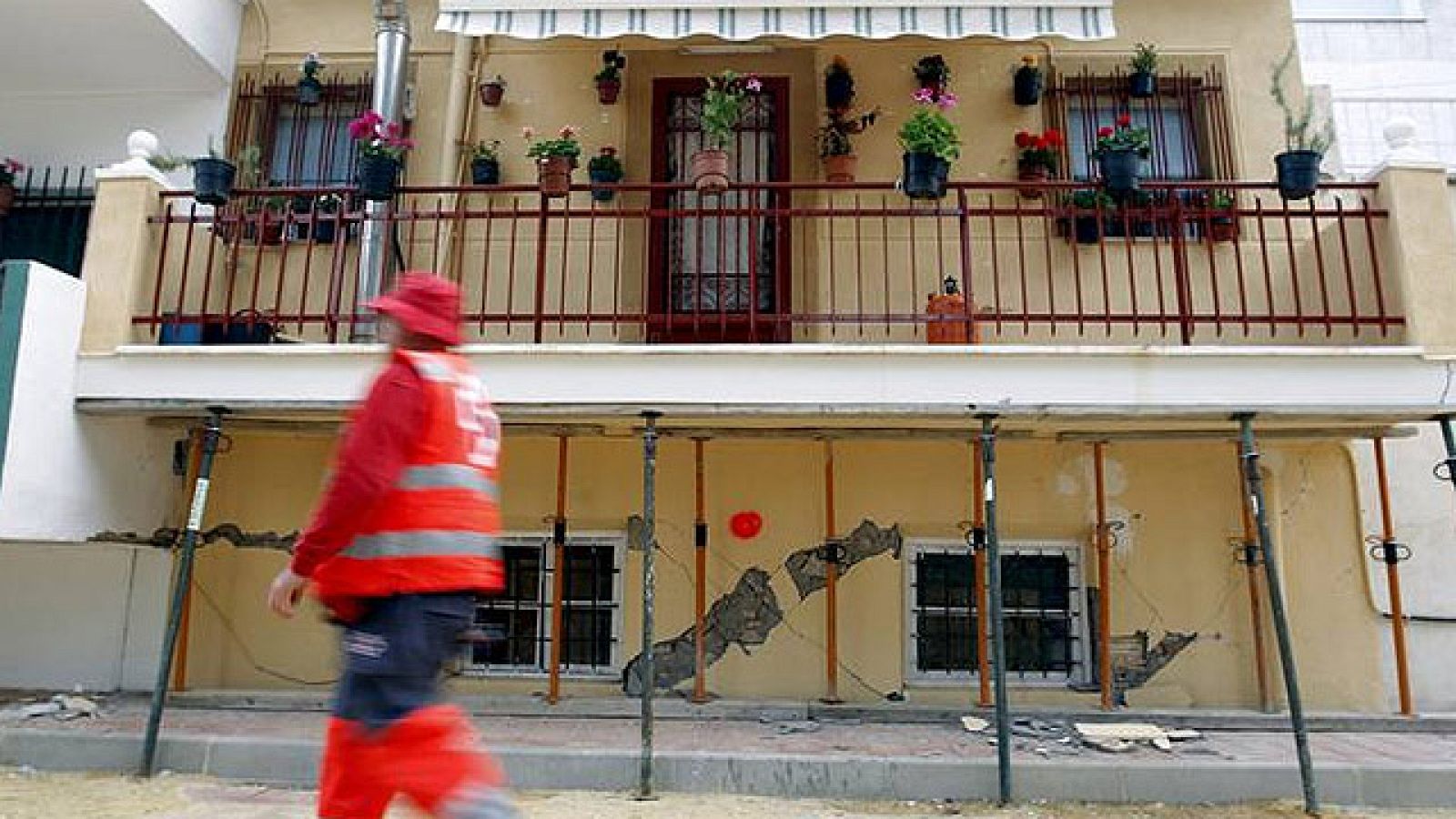 Lorca, paso a paso hacia la normalidad | Ver