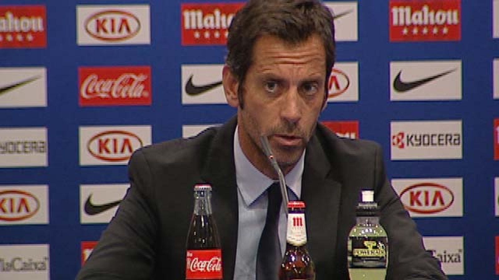 El técnico del Atlético de Madrid, Quique Sánchez Flores, ha disputado su último encuentro como entrenador rojiblanco en el estadio Vicente Calderón.