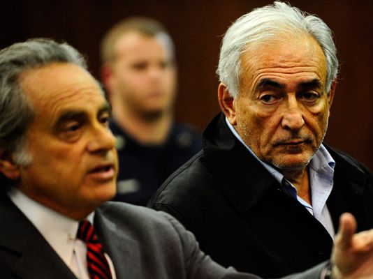  - Strauss-Kahn seguirá en prisión por presunta violación