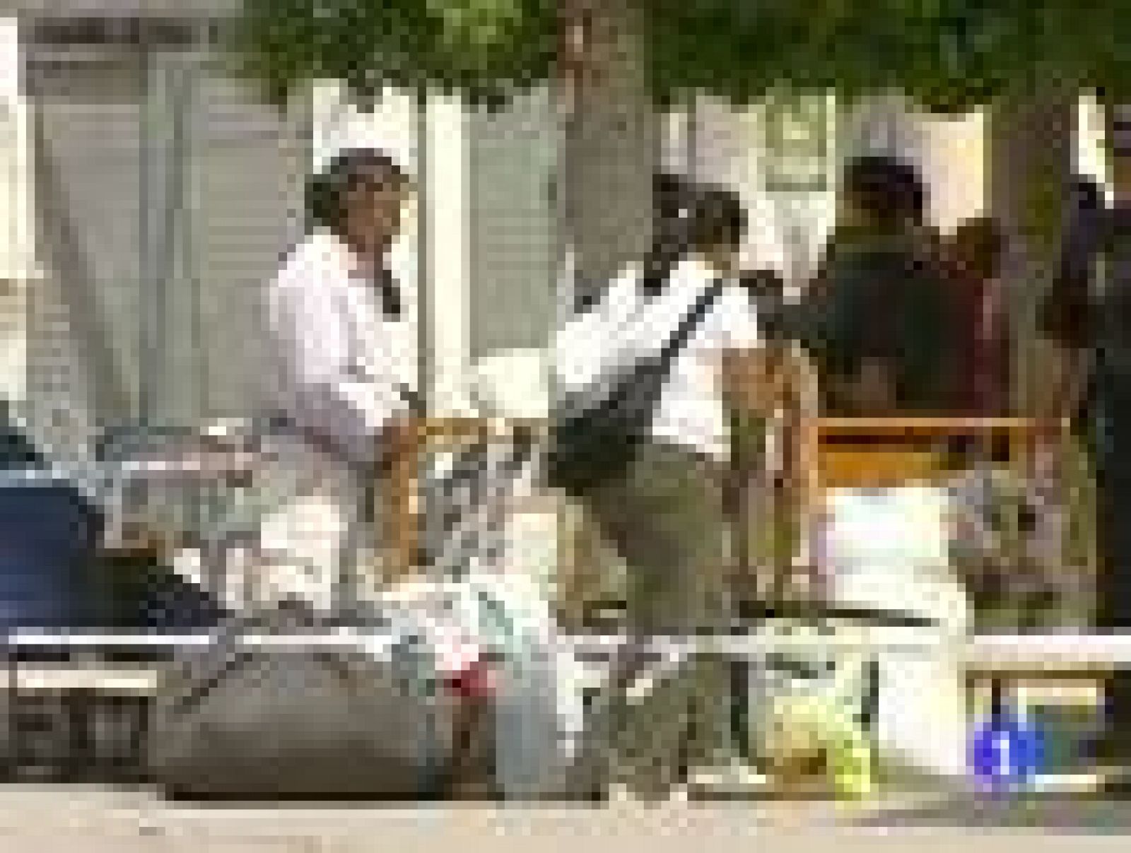 En Lorca, comienza el traslado de los vecinos que no pueden volver a sus casas al campamento de la Torrecilla