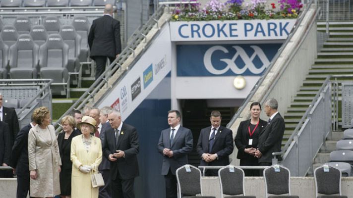 Isabel II visita Croke Park, el escenario del primer "Domingo Sangriento"