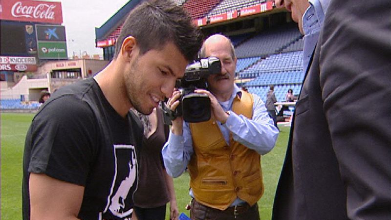 Cerezo niega una oferta por 'Kun'