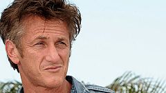 Cannes recibe a un desganado Sean Penn