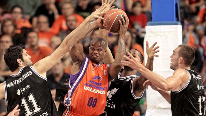 P.E. Valencia 72 - 79 Bilbao Basket