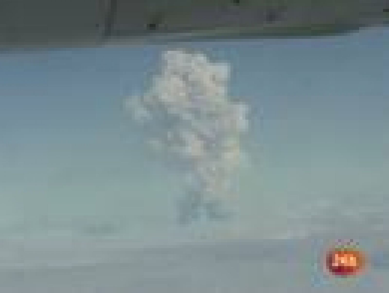 El espacio aéreo islandés se encuentra cerrado temporalmente a causa de la erupción del volcán Grimsvötn, en el sur del país.
