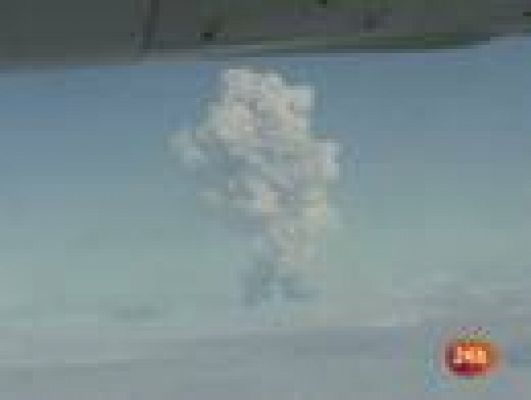  - Volcán en erupción en Islandia