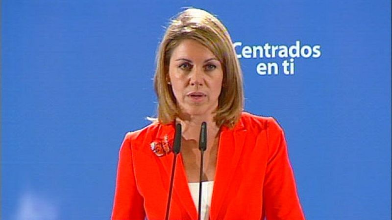  María Dolores de Cospedal, emocionada, agradece a los ciudadanos su victoria