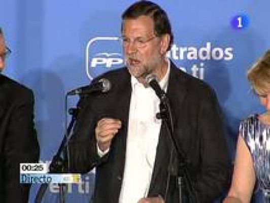Rajoy celebra la victoria en las municipales y autonómicas en el balcón de Génova