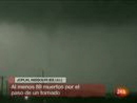  - Un tornado deja 89 muertos en EEUU