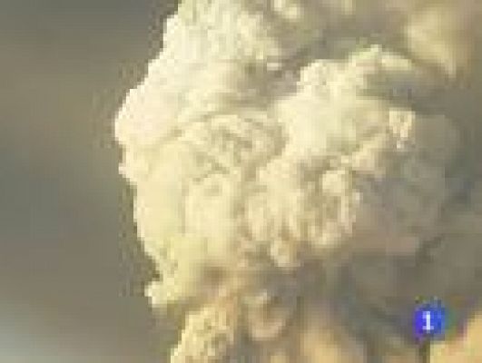 Telediario 1 - Las cenizas del volcán islandés afectarán este martes al tráfico aéreo de Reino Unido