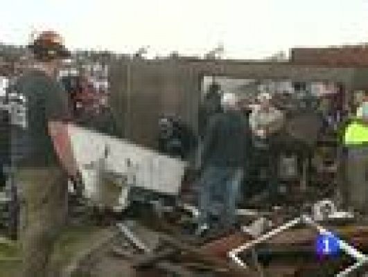 Telediario 1 - Aumentan las víctimas del tornado