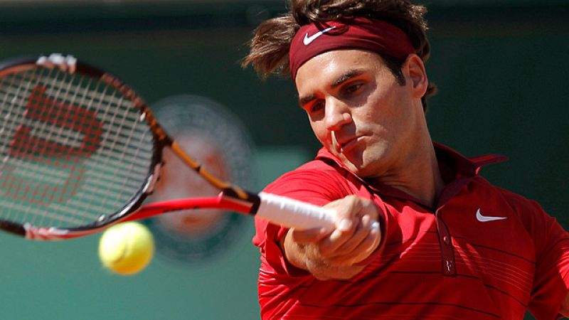 Roger Federer y David Ferrer han seguido adelante en Roland Garros sin muchos sobresaltos, al eliminar a Teixeira y Benneteau respectivamente.