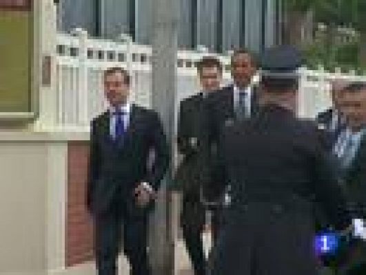 Telediario 1 - El G-8 trata las revueltas árabes