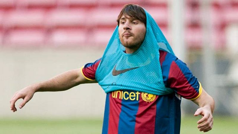 El jugador del FC Barcelona, Lionel Messi, tendrá a sus dos padrinos cerca en la final de la Champions ante el Manchester United.
