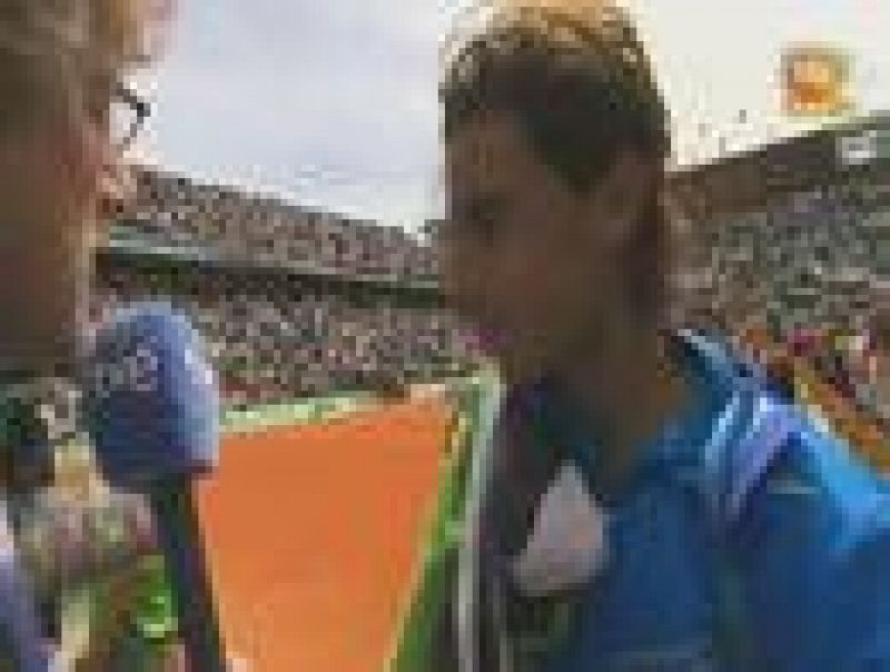 El tenista español Rafa Nadal ha calificado de "correcto" su juego ante el tenista croata Antonio Veic al  que ha vencido en tres sets. El de Manacor, que ya está en octavos de final, afirma que se "ha dado un pasito adelante".
