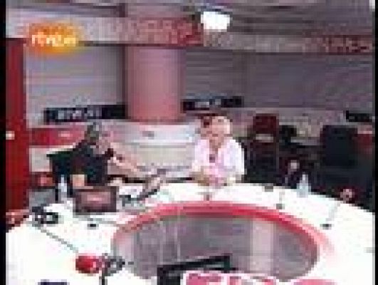  - Cayo Lara apoya la investidura del candidato socialista en Extremadura