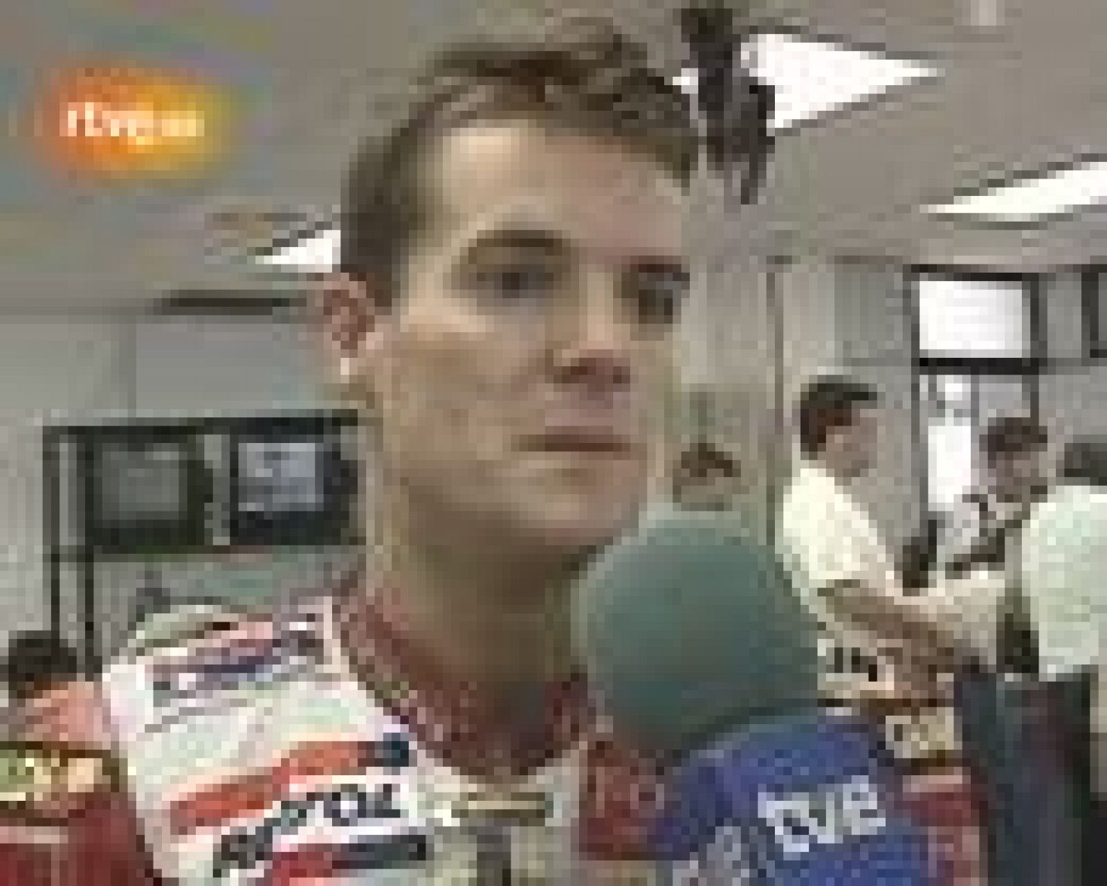 Victoria de Checa y abrazo al Rey | Ver