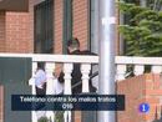 Telediario 1 - Una mujer muere en Móstoles tras ser acuchillada supuestamente por su expareja