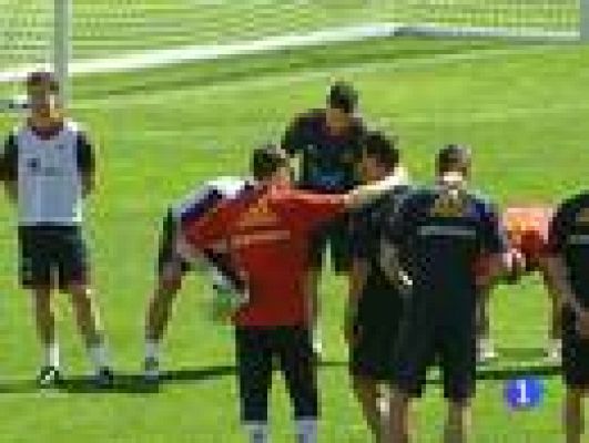 La selección se entrena bajo el sol