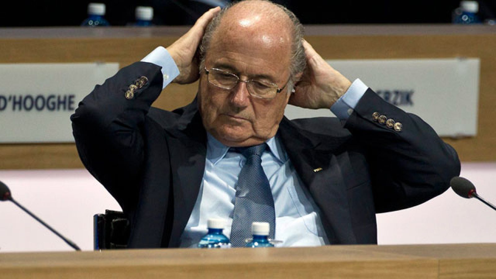 Blatter seguirá al mando de la FIFA