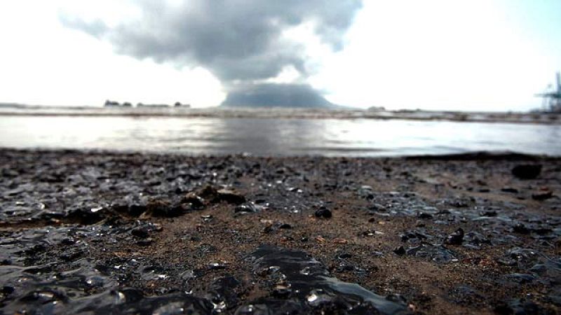 Seis kilometros de la bahía de Algeciras, afectados por el vertido de residuos procedentes de Gibraltar