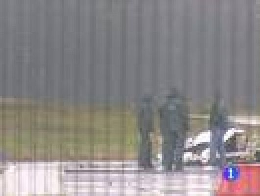 Telediario 1 - Cuatro muertos en un accidente de dos avionetas en el aeropuerto de Asturias