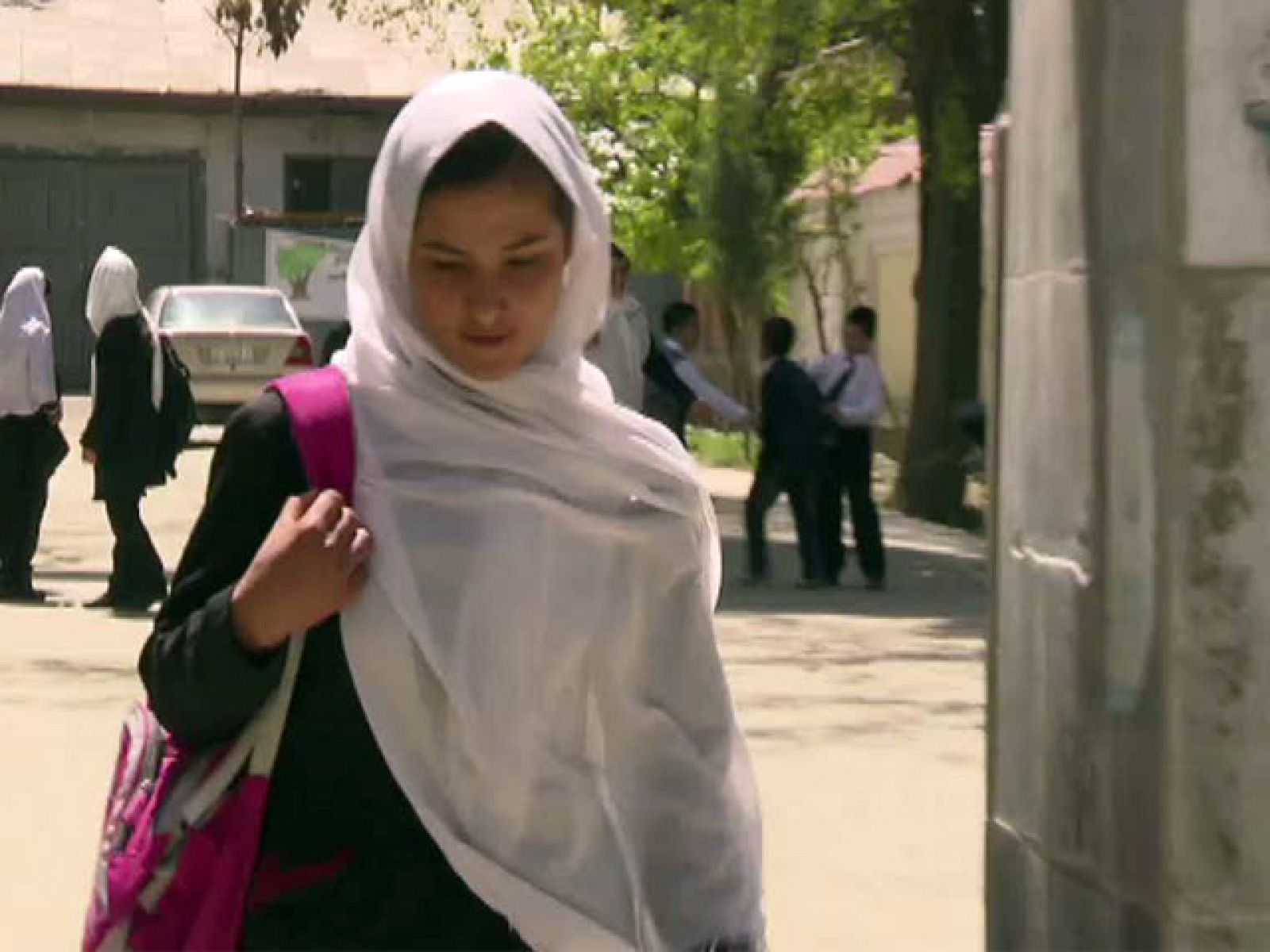 En Portada. Más allá del burka. Avance - En portada | Ver