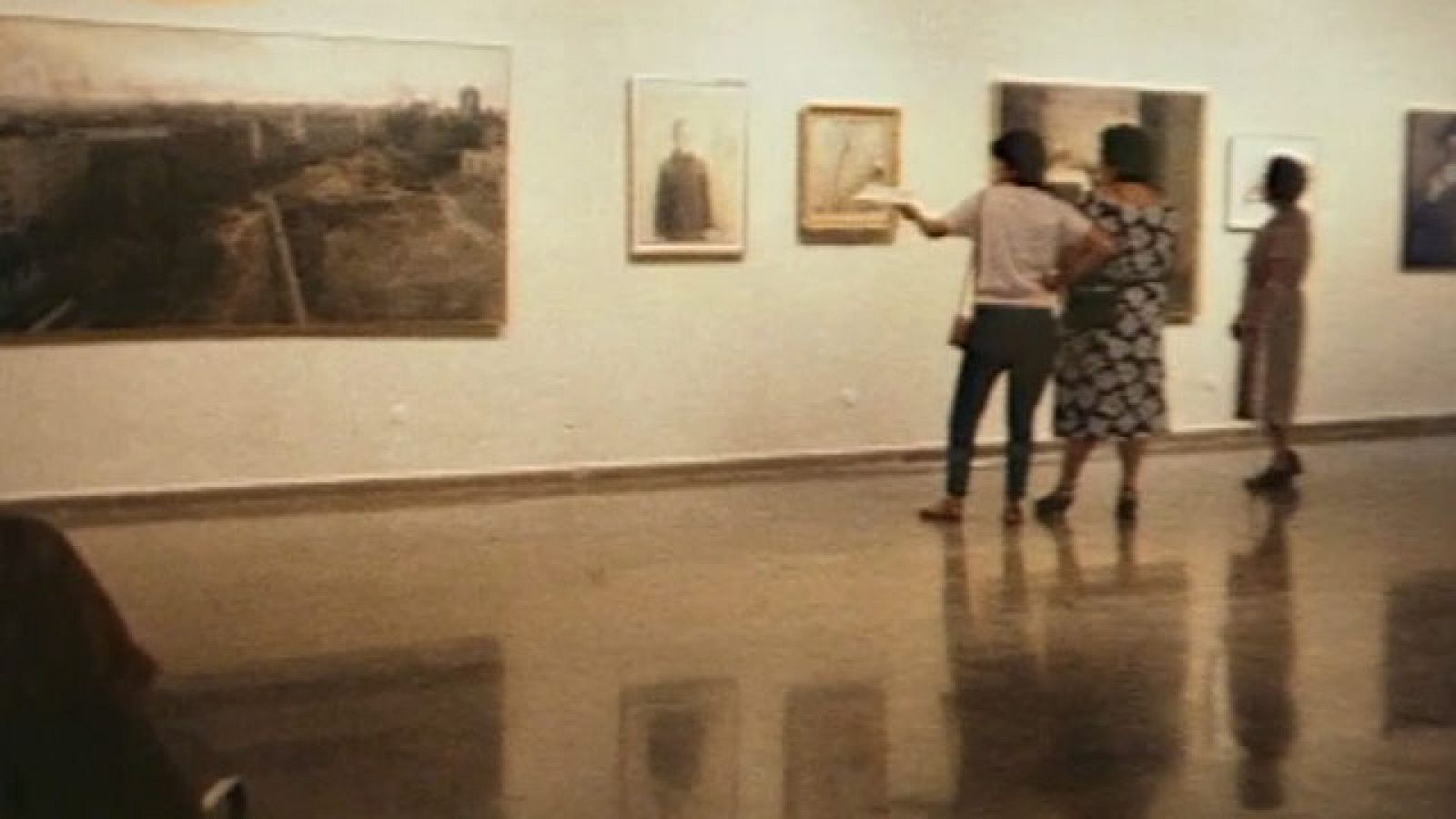 Antonio López, en el Museo de Albacete en 1985