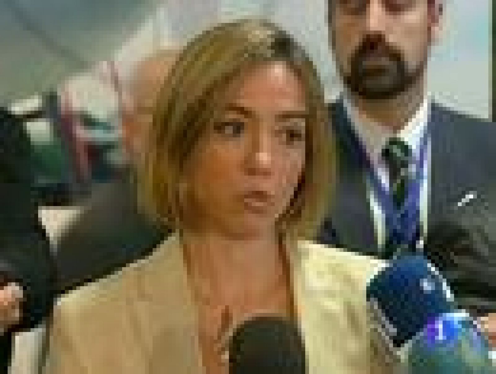 Chacón pedirá la prórroga indefinida de la participación española en la misión en Libia