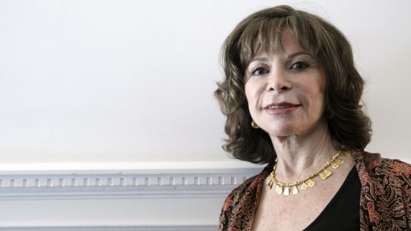 Isabel Allende tiene nueva novela: "El cuaderno de Maya"