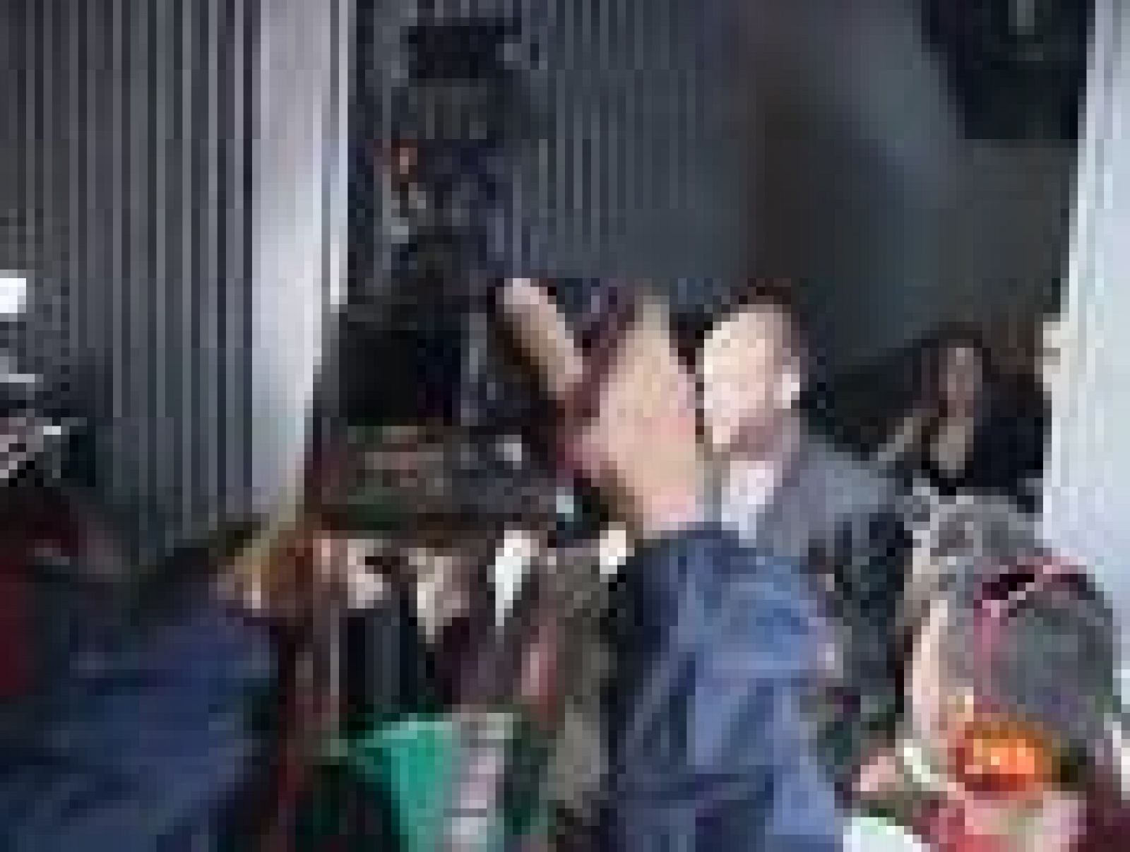 El juez les imputa los delitos de atentado contra la autoridad y desobediencia.