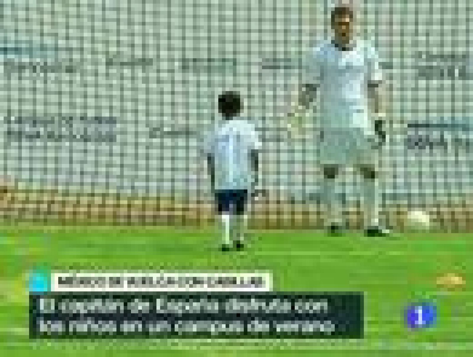 Telediario 1: Casillas con los niños de México | RTVE Play