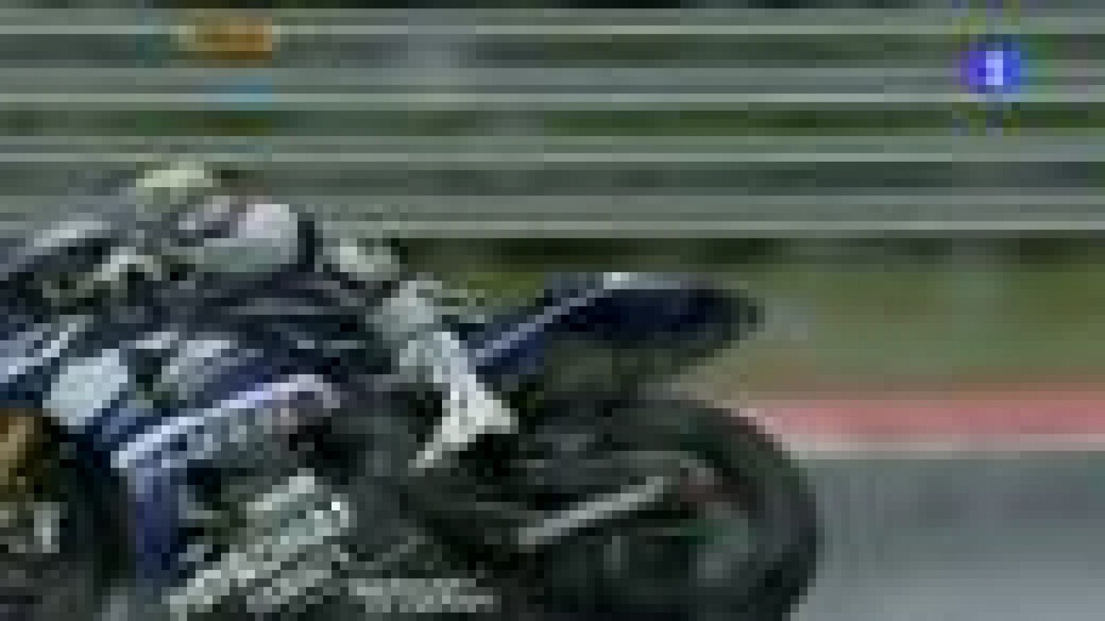 Lorenzo se cae bajo la lluvia | Ver