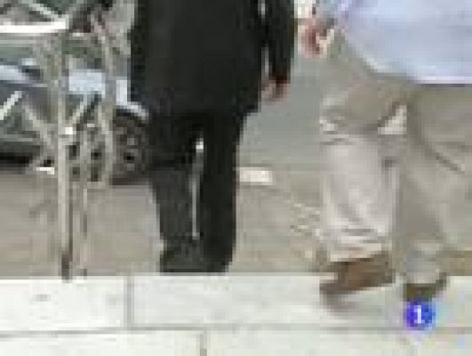 Telediario 1 - Recortes en escoltas en el País Vasco