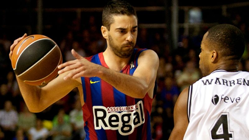 Regal Barcelona y Bizkaia Bilbao Basket se enfrentan en el tercer partido de la fase final de la Liga ACB. Tras dos victorias de los azulgrana, los hombres de negro necesitan ganar para mantener sus aspiraciones de hacerse con el título de la Liga.