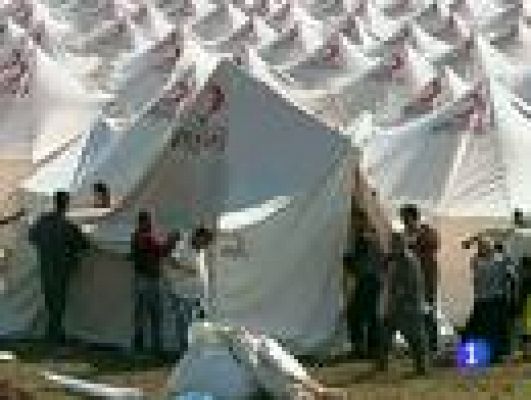 Telediario 1 - Mil quinientos exilian a Turquia