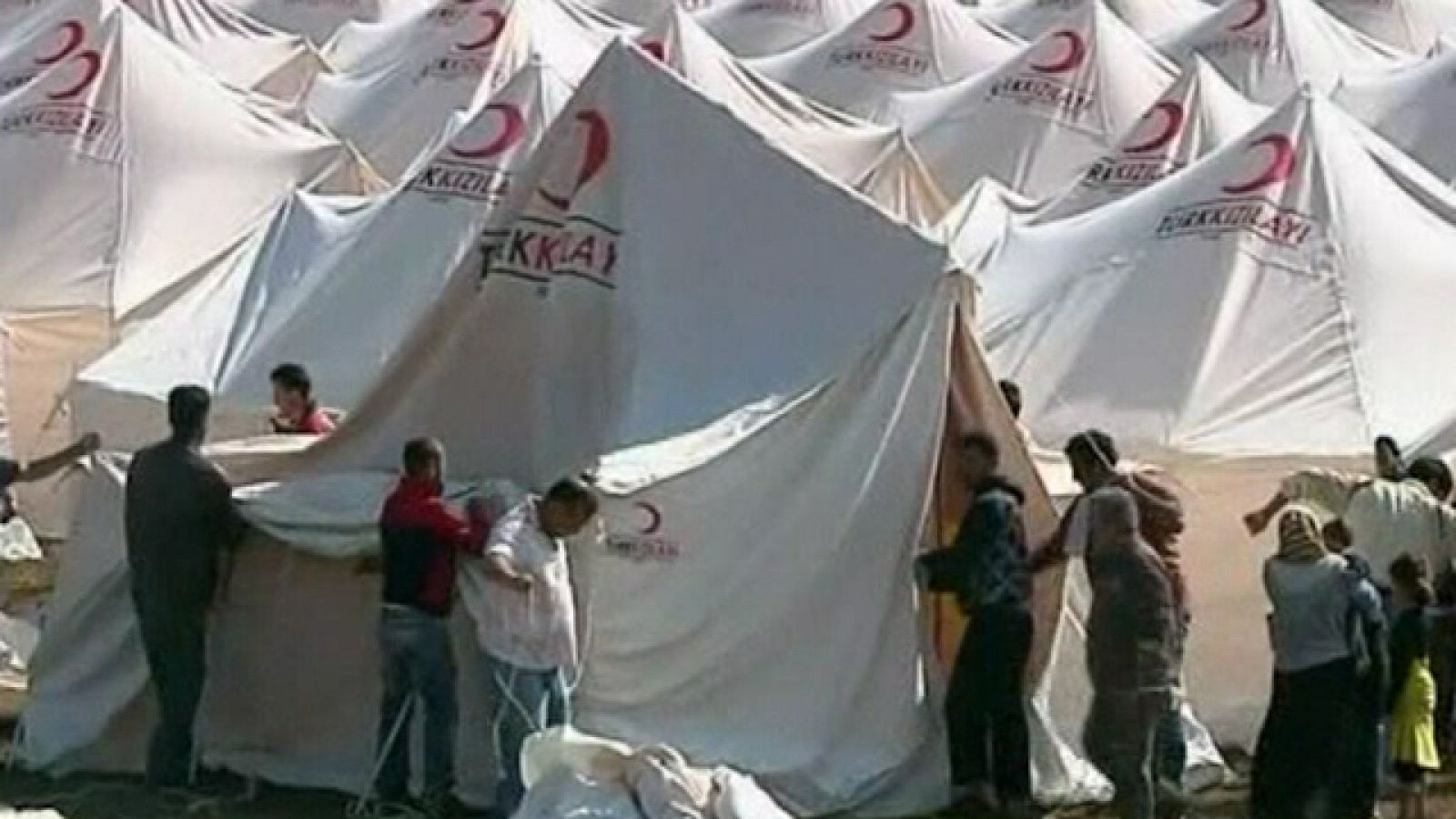 Hoy han muerto al menos seis personas durante la incursión de las fuerzas de Bachar al Assad en una ciudad cercana a la frontera. La ONU ha pedido al régimen sirio que permita la entrada de ayuda humanitaria.