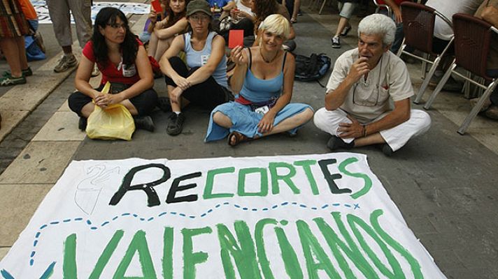 Telediario 1 - Indignados valencianos concentrados