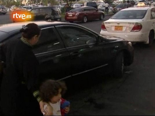  - Las mujeres saudíes protestan contra la prohibición de conducir