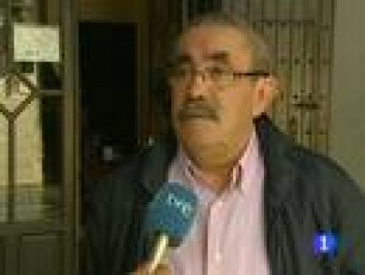 Telediario 1 - Hoy, el socialista Estanis Amutxastegi ha acudido con sus escoltas al consistorio de Andoain