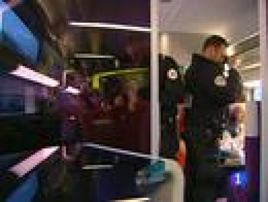  - La policía investiga el material del presunto etarra Iñaki Domínguez