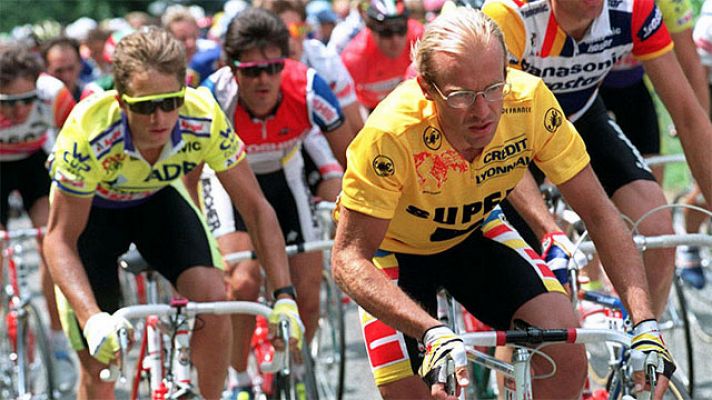 Lemond gana a Fignon por 8 segundos