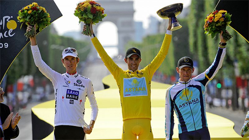 El del 2009 ha sido el Tour en el que Alberto Contador ha tenido que superar el mayor número  dificultades. Fue el Tour en el que Lance Armstrong volvió a la competición como corredor del equipo Astana, equipo de Contador. El de Pinto tuvo que distin