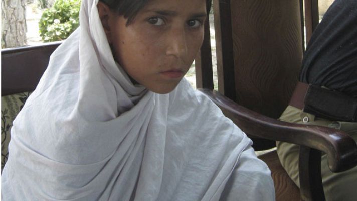 Informativo 24h - La niña detenida en Pakistán con un chaleco bomba: "Me secuestraron cuando iba al colegio"