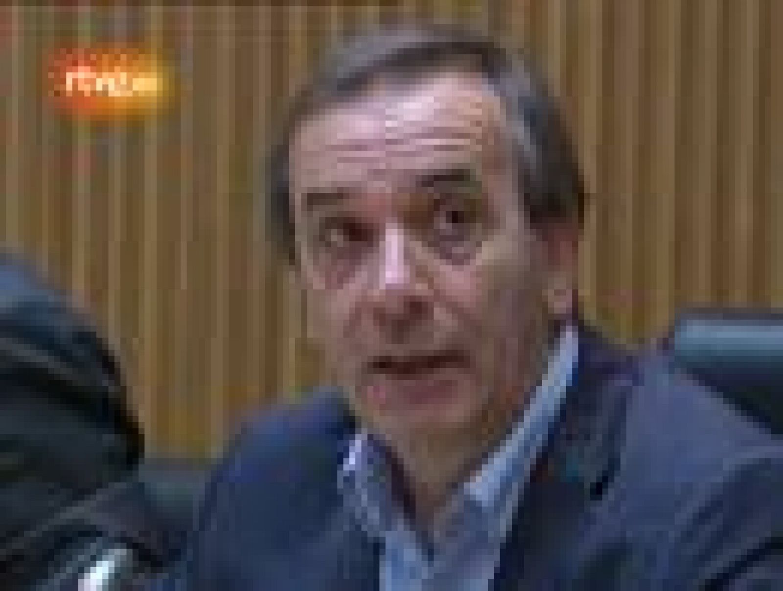 José Antonio Alonso se incorpora entre aplausos a su trabajo parlamentario - Informativo 24h | Ver