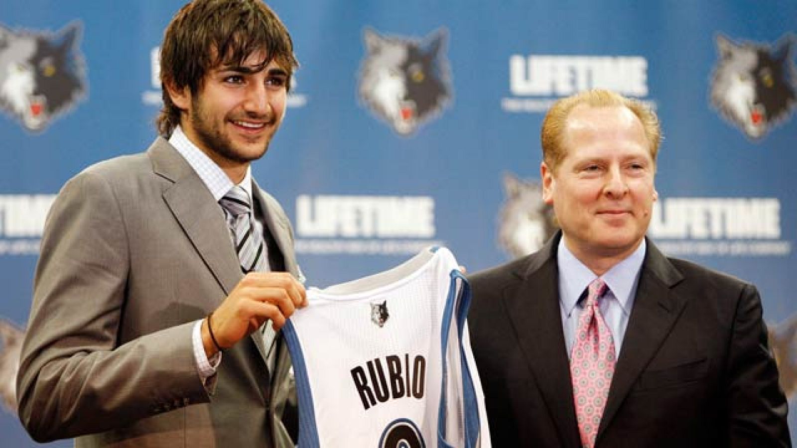 Ricky es presentado oficialmente | Ver