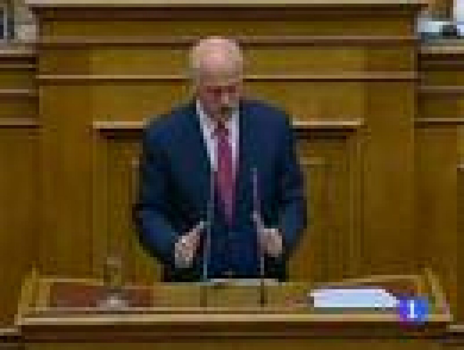 Yorgos Papandréu obtiene, por sólo seis votos, la confianza de su Parlamento 