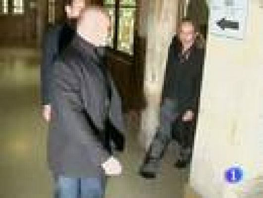 Telediario 1 - Galliano dice que era un adicto y que no recuerda los insultos racistas